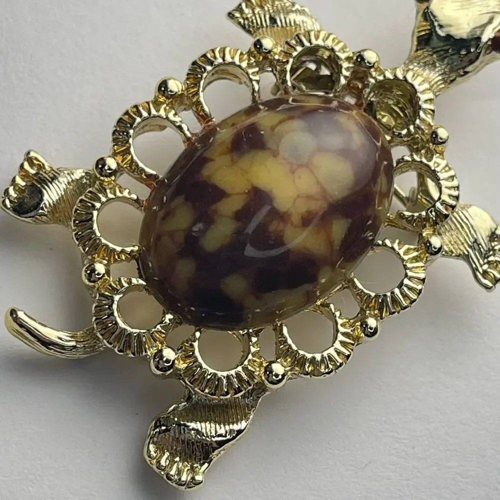 Vintage Brown Stone Cabochon Turtle Brooch Pin Pendant Gold Tone Gerry's 2 1/4